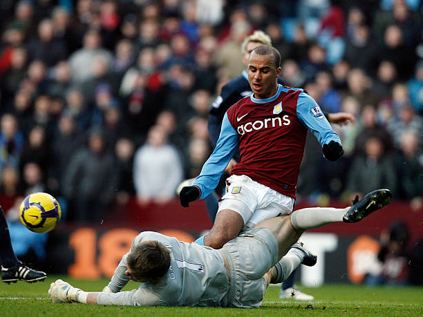 承受着来自 承受着来自